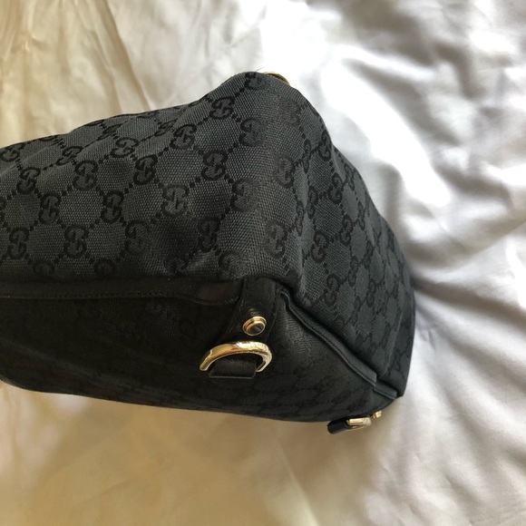 Gucci Small GG Canvas Abbey Tote - Picture 5 of 10